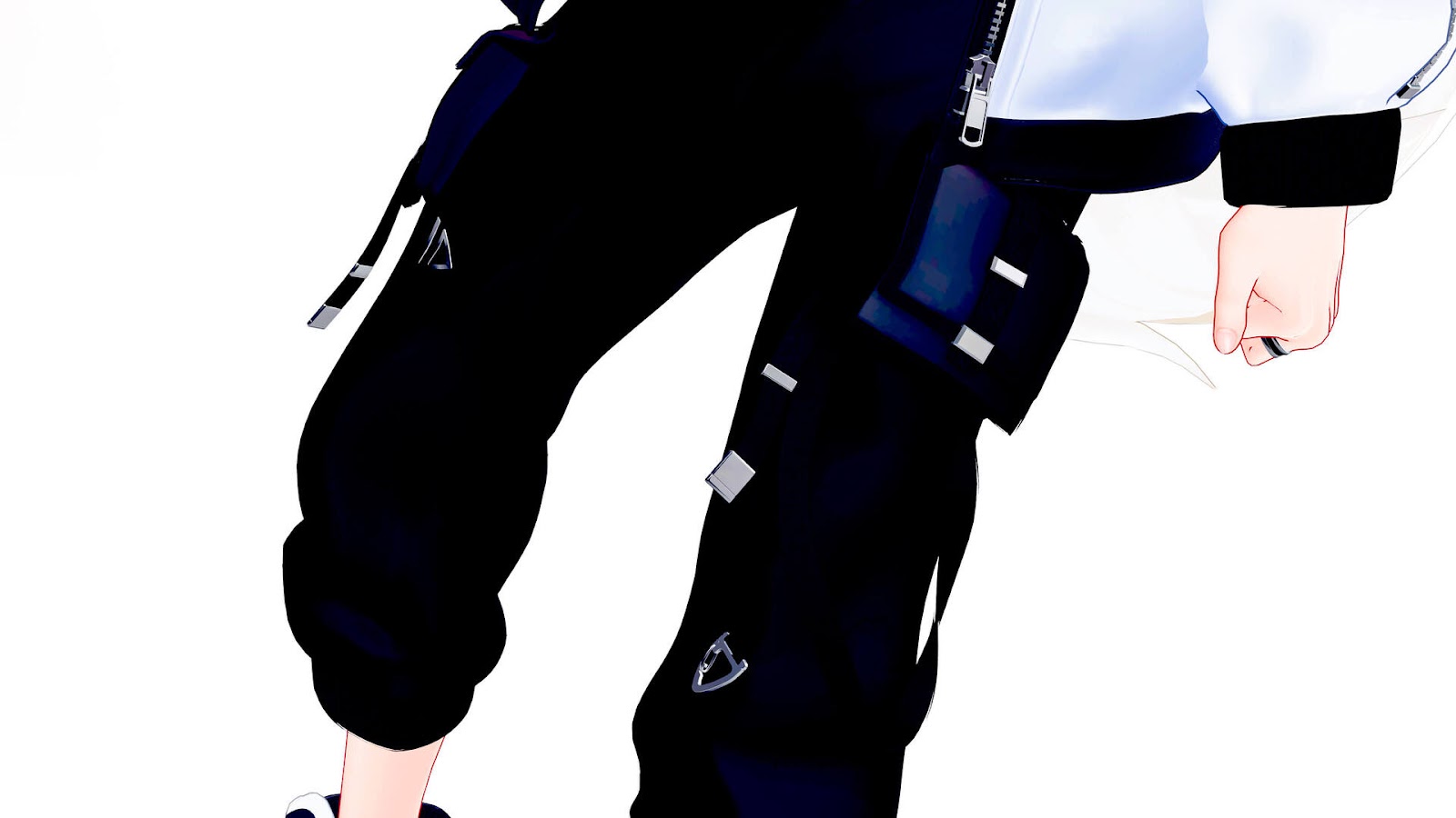 彼方 下半身の服装。動きやすそうなズボン。